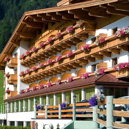 Hotel Bergland Пертизау Екстериор снимка
