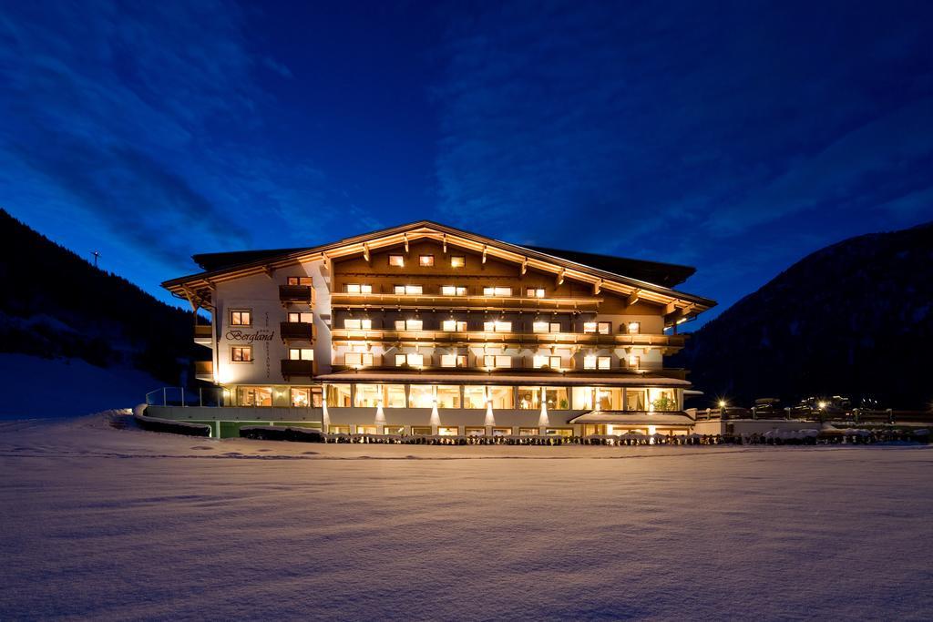 Hotel Bergland Пертизау Екстериор снимка