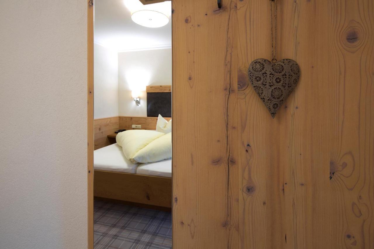 Hotel Bergland Пертизау Екстериор снимка
